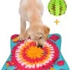 Snuffelmat 70x70cm Inclusief Rubberen Massage Bal & E-book - Speelmat Hond - Denkspel Hond - Puppy Speelgoed - Anti Schrok Mat - Honden Snoepjes - Cadeau Tip -Dierenwinkel 946x1200